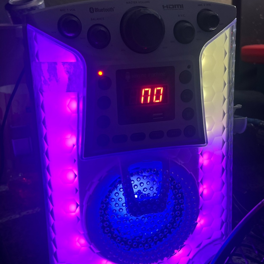 Singing Machine Karaoke Machine W/O MICROPHONE